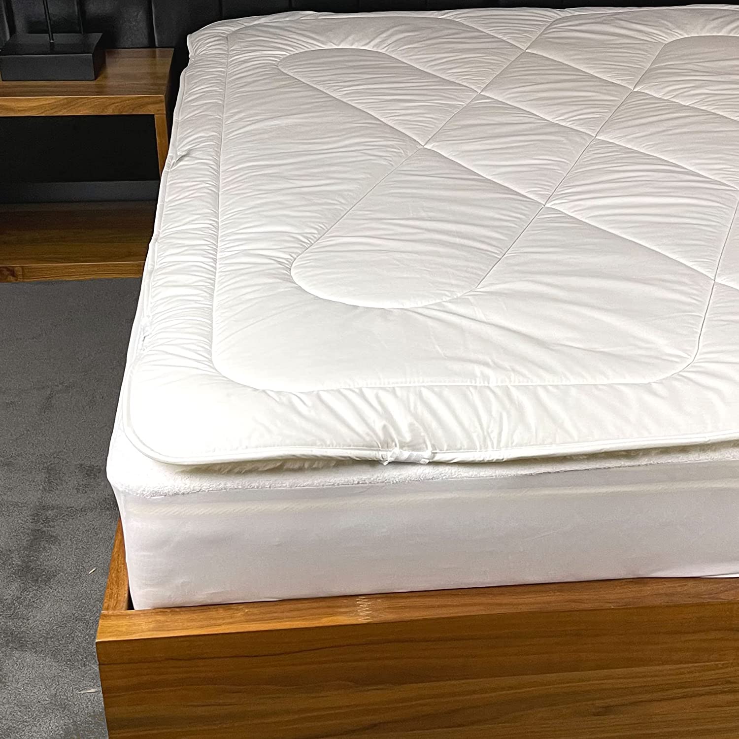 Luxton Strapped Premium Australian Wool Mattress Topper