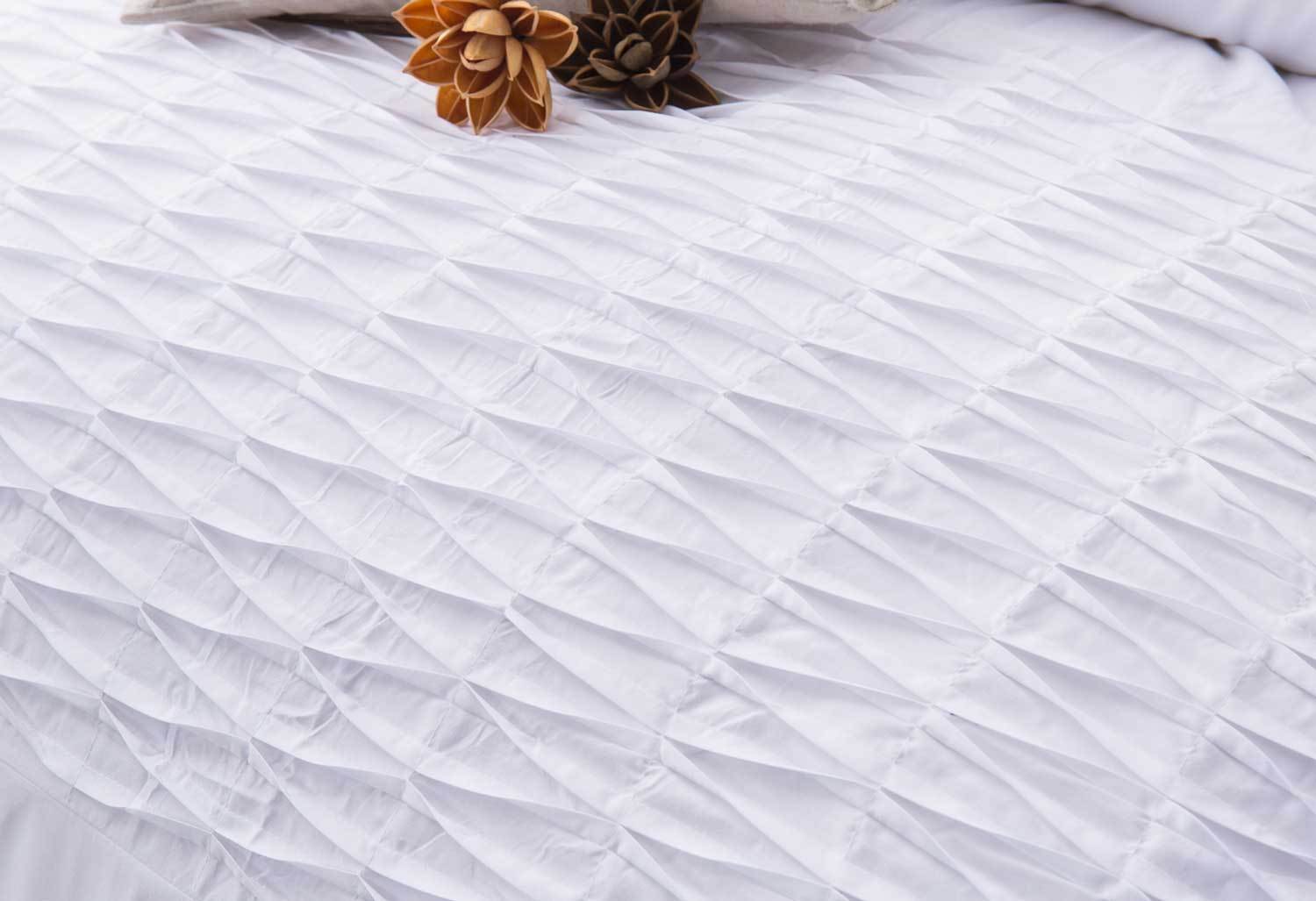 Sally White Quilt Cover Set by Luxton